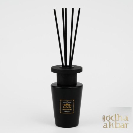 معطر (879-Bella)