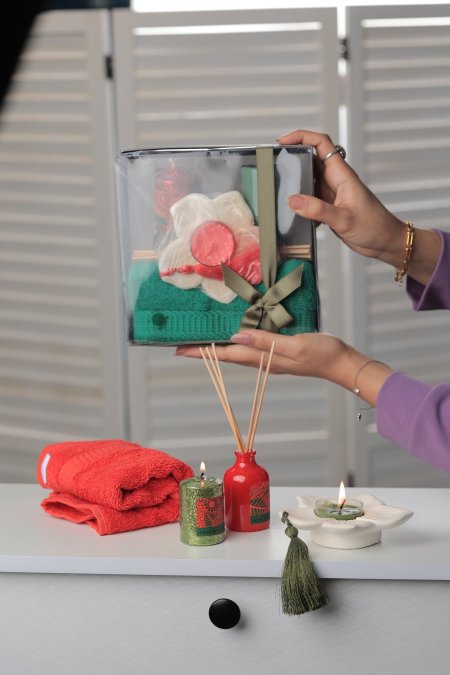 طقم معطر مع بشكير وشمع